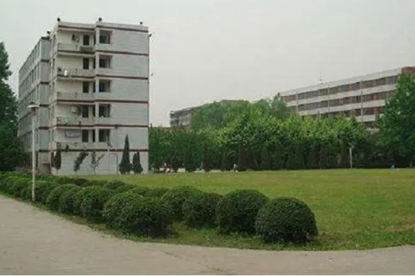 内江川威技工学校