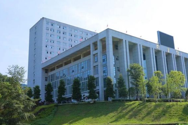 巴中职业技术学院