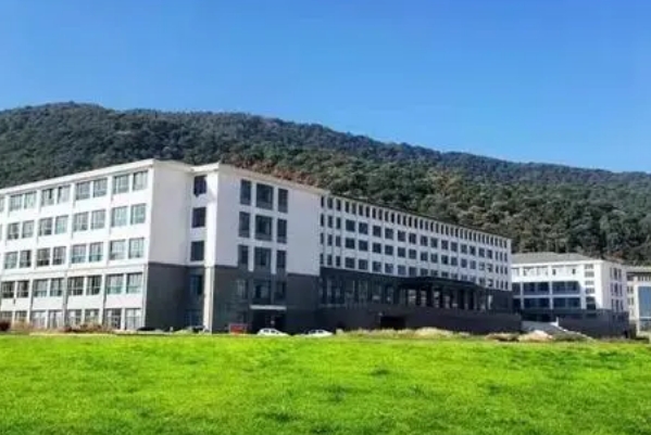云南文化艺术职业学校