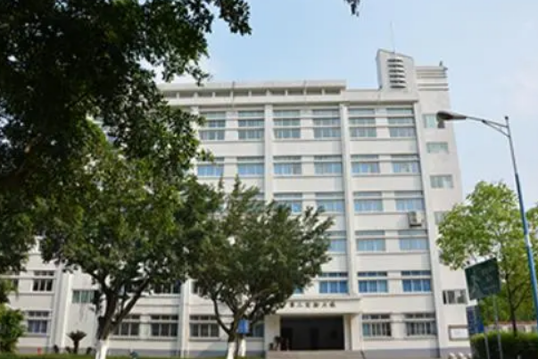 泸州江阳职业高中