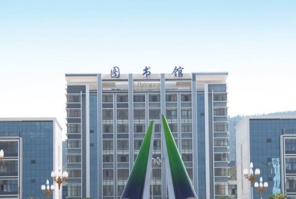 红河县职业高级中学录取分数线多少