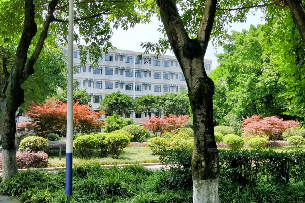 阿坝卫生学校录取分数线多少