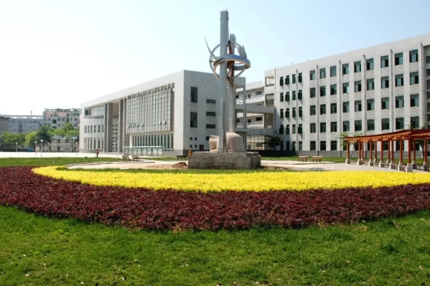 重庆冶金高级技工学校是全日制大专还是中专