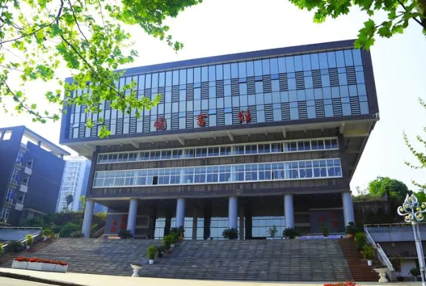 重庆冶金高级技工学校宿舍条件怎么样?几人间?有空调吗?